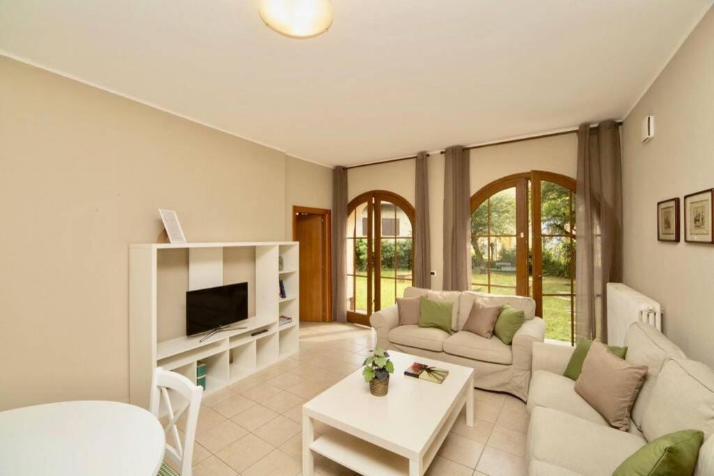 Contempora Apartments - Ca' Brenta Garden Сан-Феделе-Интельви Экстерьер фото
